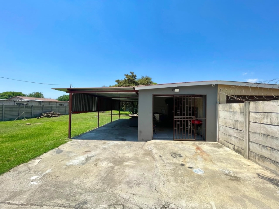 3 Bedroom Property for Sale in Rustenburg North North West